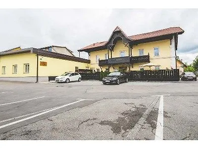 Slovenian House Vida Lubiana